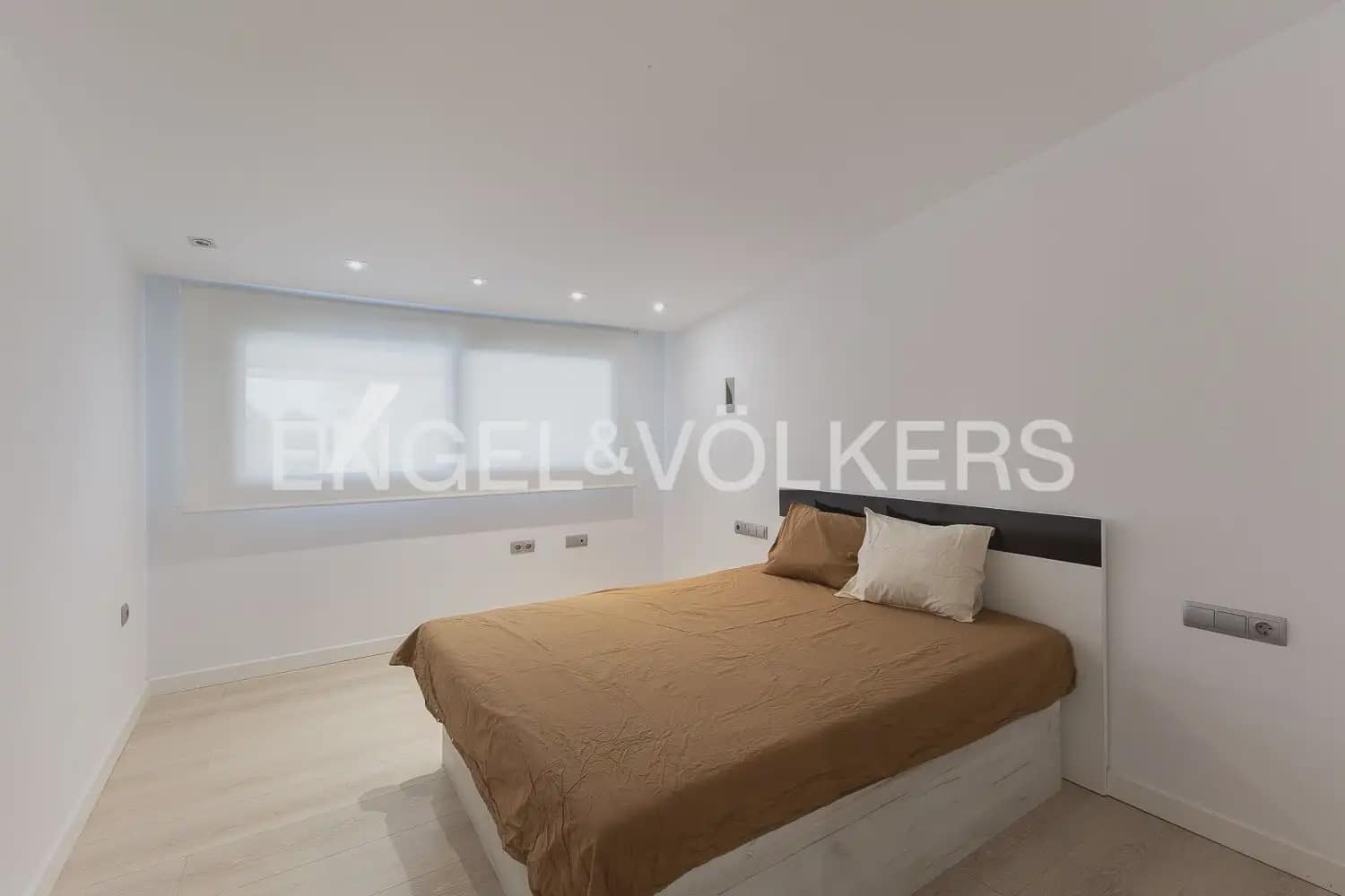6 soverom Villa til salgs i Betera med svømmebasseng garasje - € 1 800 000 (Ref: 10185902)