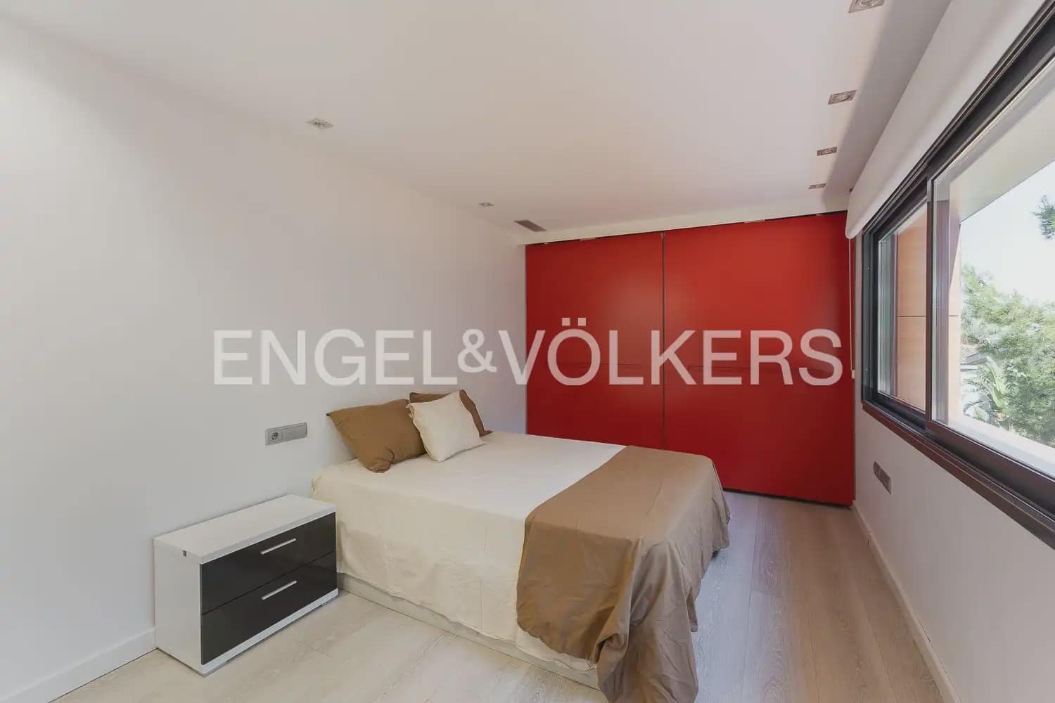 6 soverom Villa til salgs i Betera med svømmebasseng garasje - € 1 800 000 (Ref: 10185902)