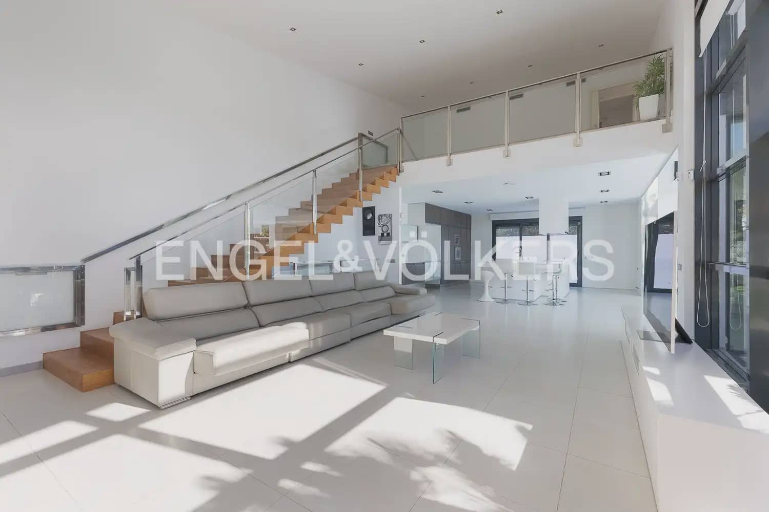 6 soverom Villa til salgs i Betera med svømmebasseng garasje - € 1 800 000 (Ref: 10185902)
