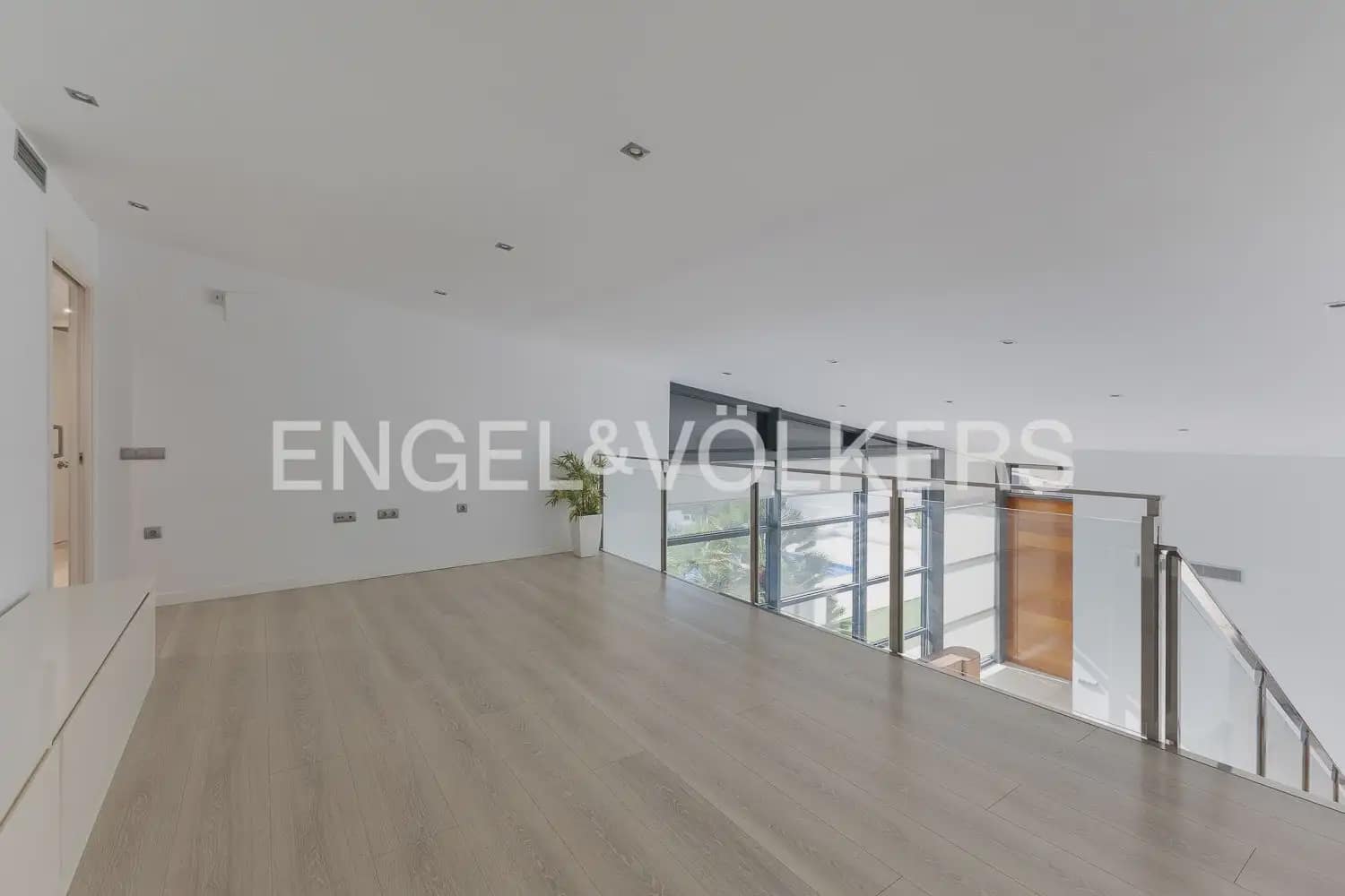 6 soverom Villa til salgs i Betera med svømmebasseng garasje - € 1 800 000 (Ref: 10185902)