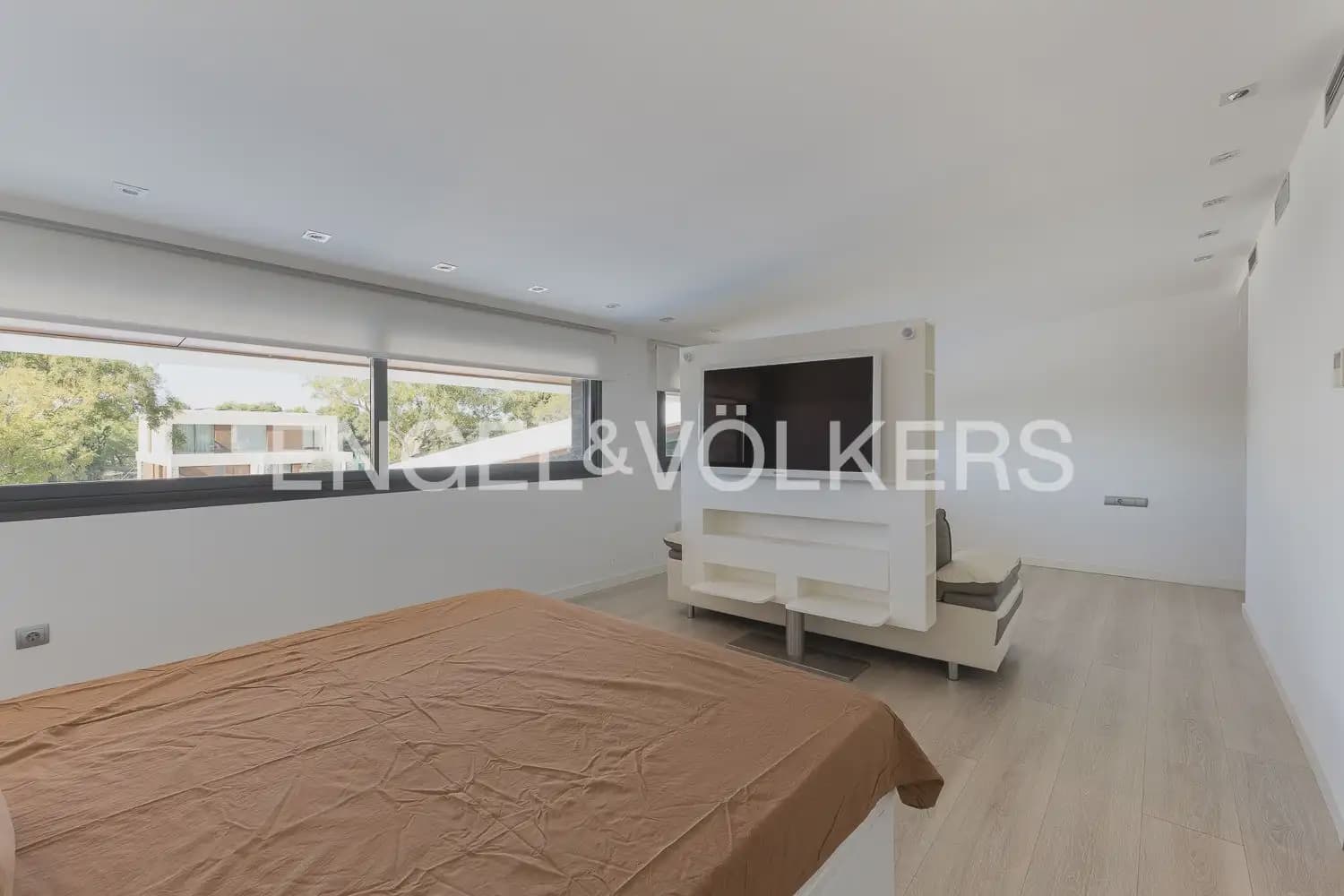 6 soverom Villa til salgs i Betera med svømmebasseng garasje - € 1 800 000 (Ref: 10185902)