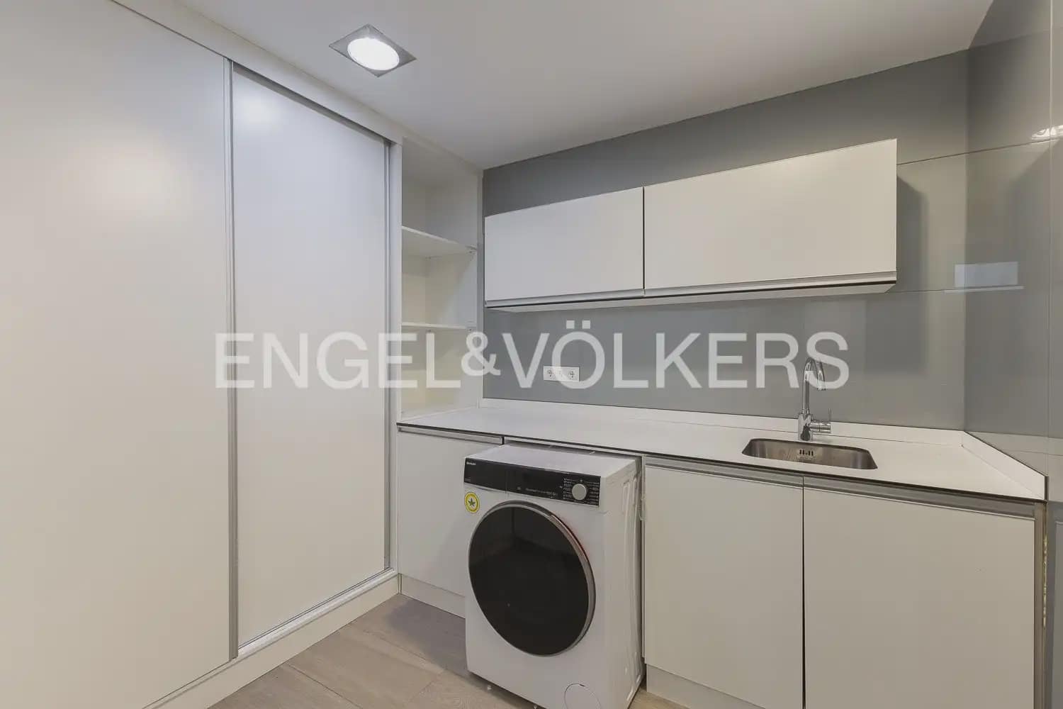 6 soverom Villa til salgs i Betera med svømmebasseng garasje - € 1 800 000 (Ref: 10185902)