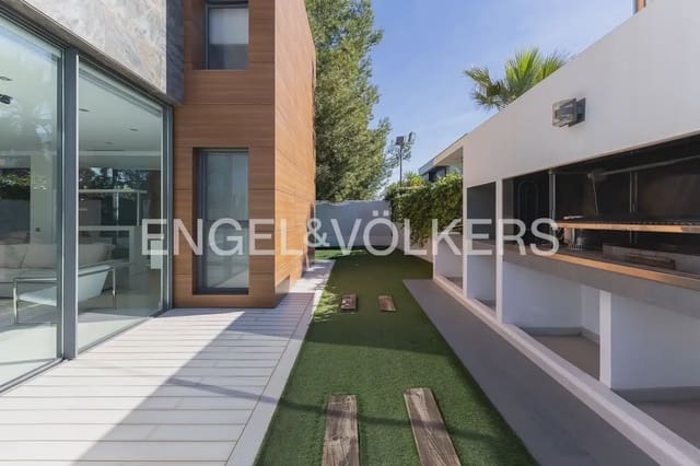 6 soverom Villa til salgs i Bétera med svømmebasseng garasje - € 1 800 000 (Ref: 10185902)