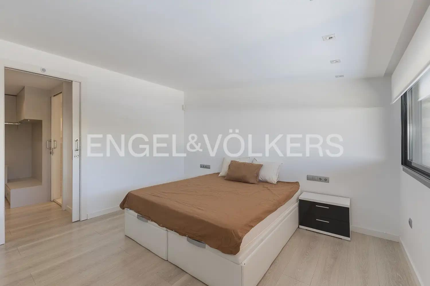 6 soverom Villa til salgs i Betera med svømmebasseng garasje - € 1 800 000 (Ref: 10185902)