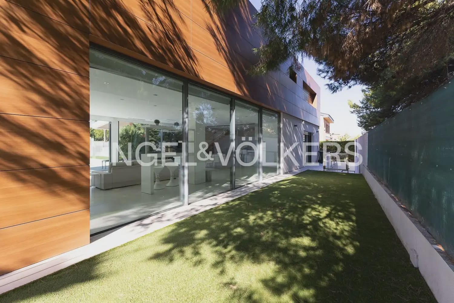 6 soverom Villa til salgs i Betera med svømmebasseng garasje - € 1 800 000 (Ref: 10185902)
