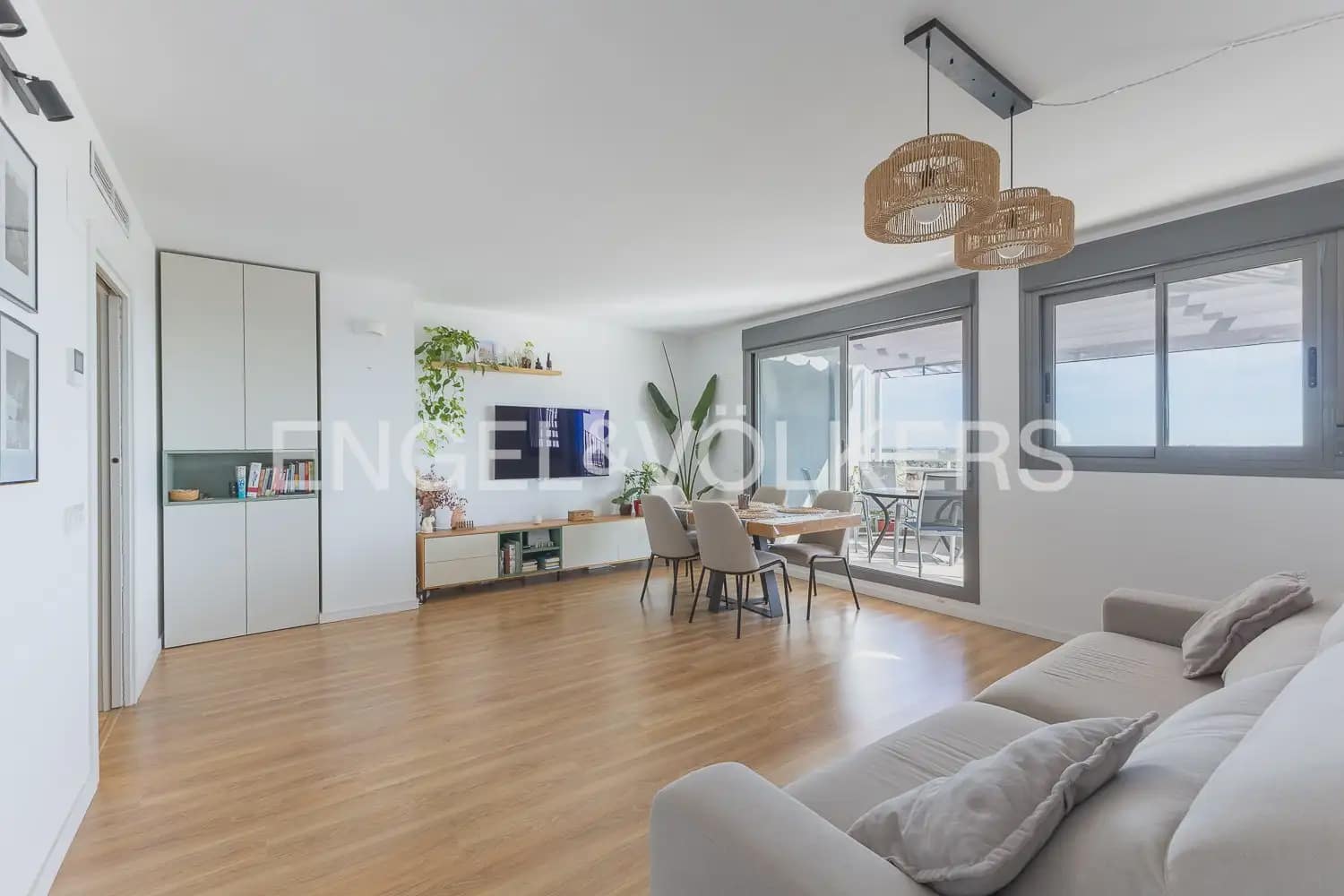 3 slaapkamer Penthouse te koop in Castello de la Plana met zwembad garage - € 390.000 (Ref: 10185989)