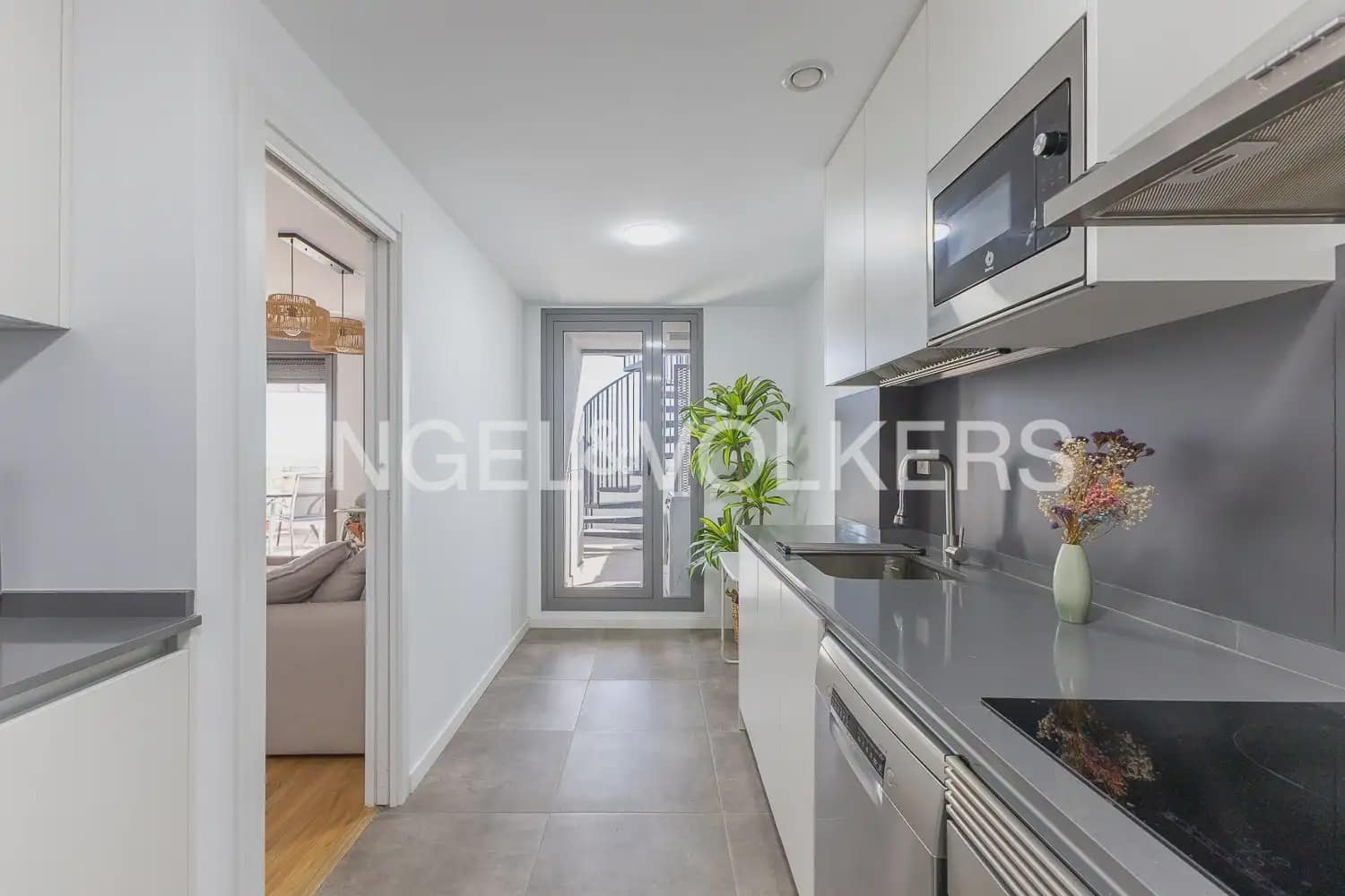 3 slaapkamer Penthouse te koop in Castello de la Plana met zwembad garage - € 390.000 (Ref: 10185989)