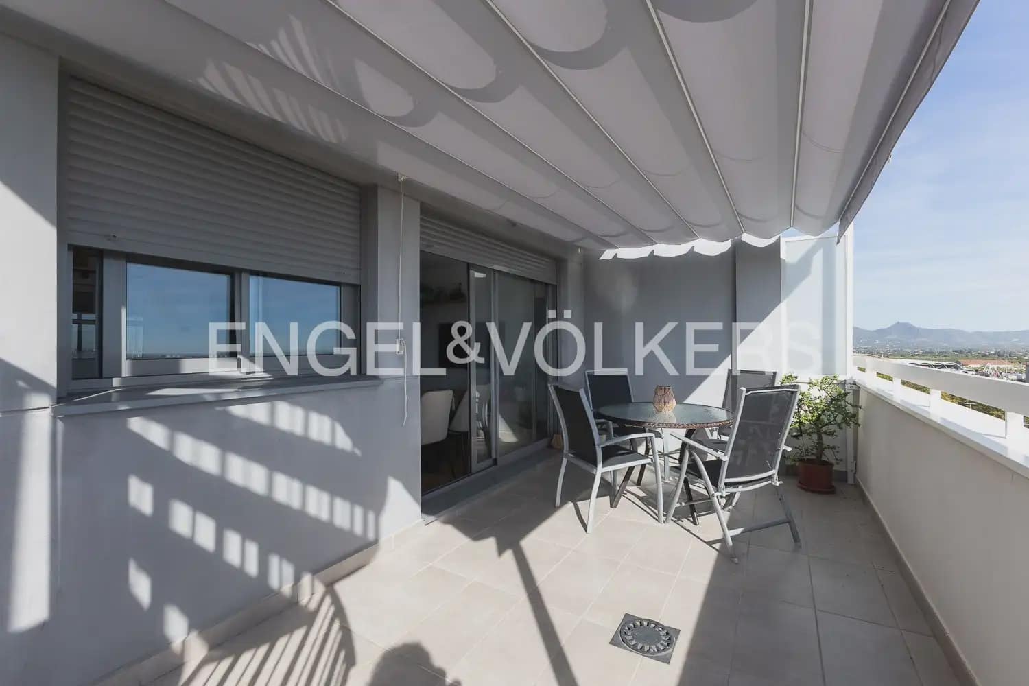 3 slaapkamer Penthouse te koop in Castello de la Plana met zwembad garage - € 390.000 (Ref: 10185989)