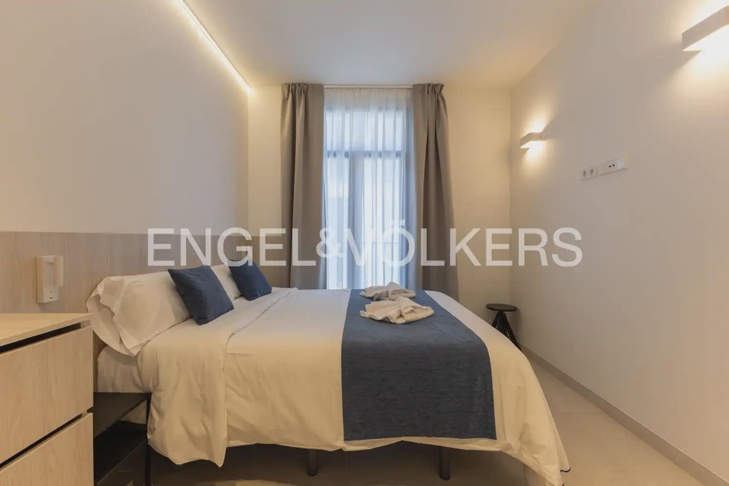 1 slaapkamer Flat te huur in Valencia stad - € 3.000 (Ref: 10186180)