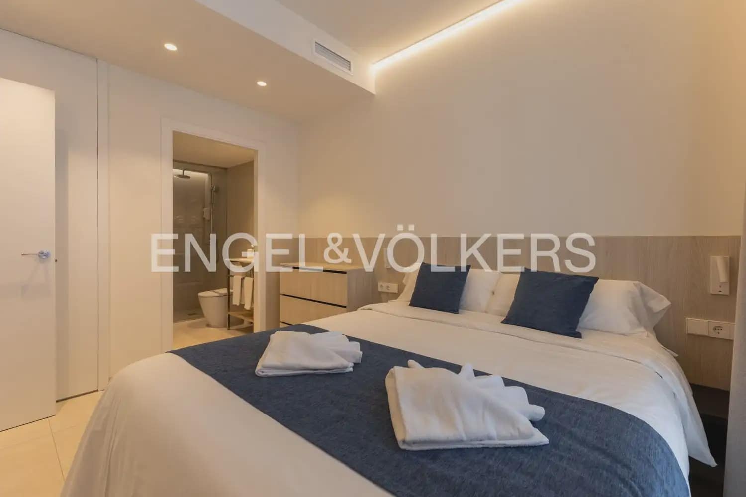 1 slaapkamer Flat te huur in Valencia stad - € 3.000 (Ref: 10186180)