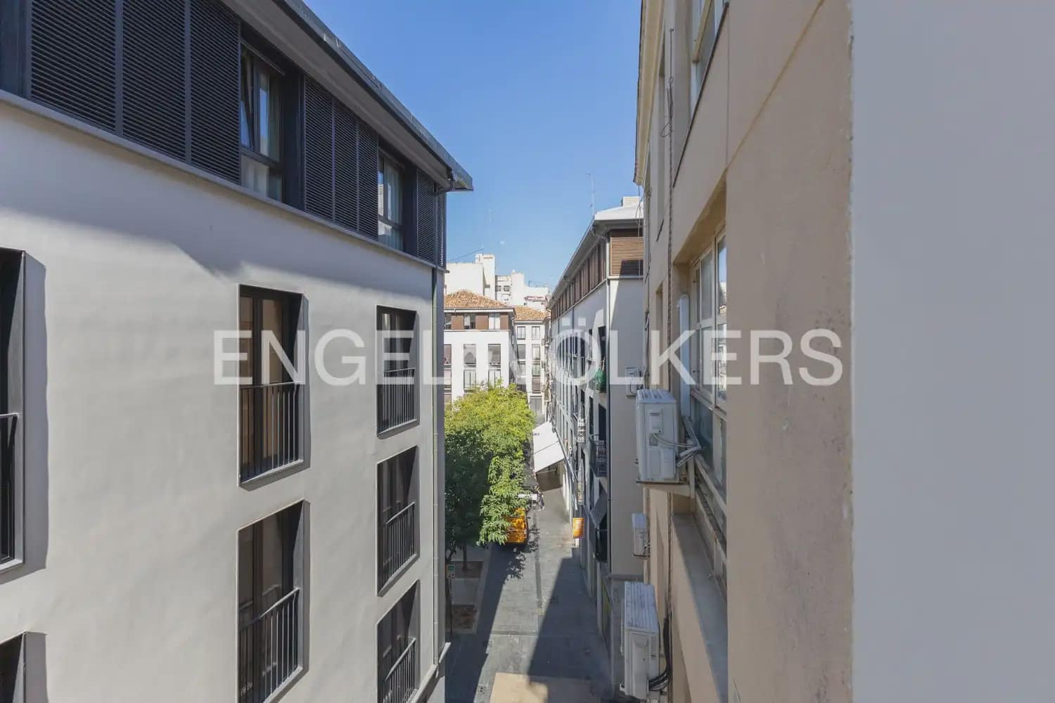 1 slaapkamer Flat te huur in Valencia stad - € 3.000 (Ref: 10186180)