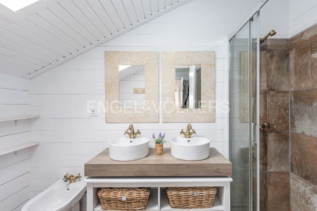 4 slaapkamer Villa te koop in Moncofa met zwembad garage - € 465.000 (Ref: 8229709)