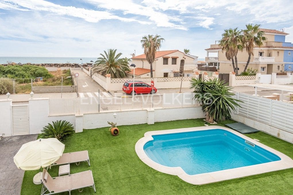 4 slaapkamer Villa te koop in Moncofa met zwembad garage - € 465.000 (Ref: 8229709)