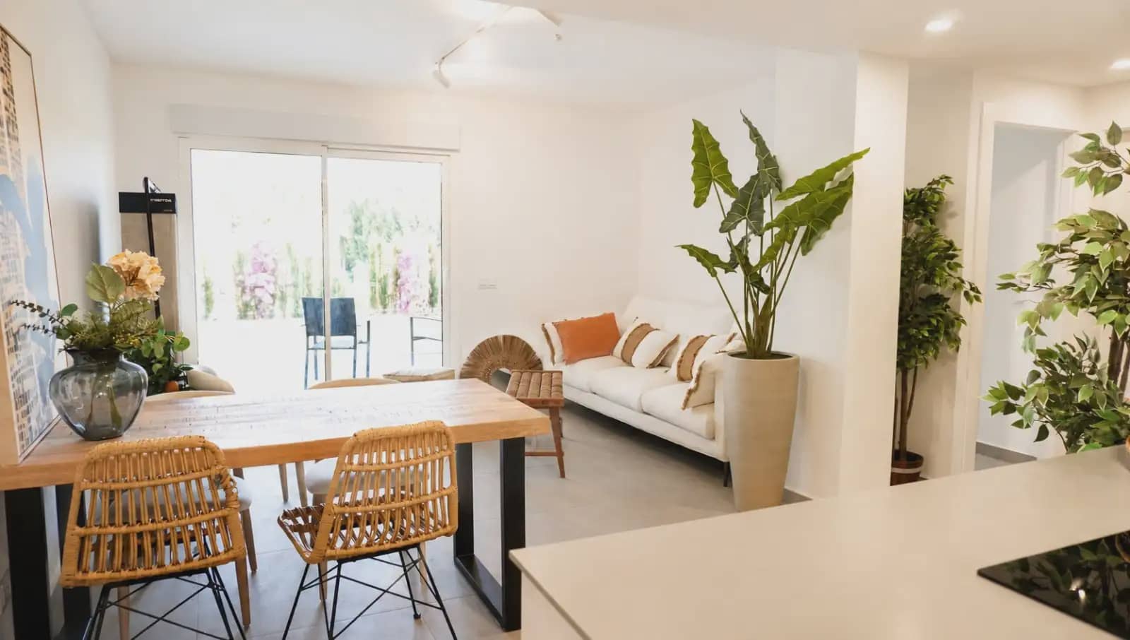 2 bedroom Flat for sale in Denia with pool garage - € 381,150 (Ref: 8234700)