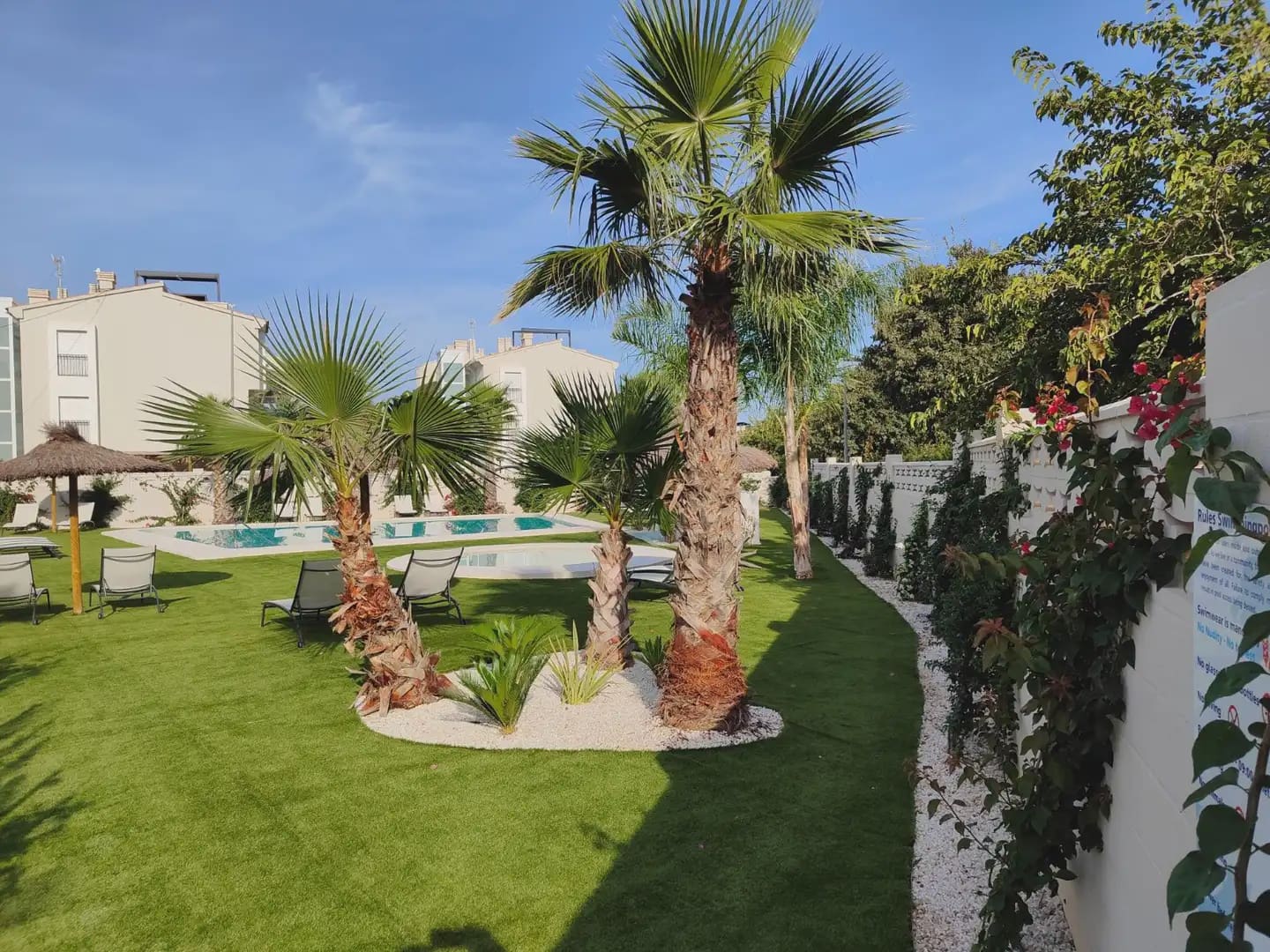 2 bedroom Flat for sale in Denia with pool garage - € 381,150 (Ref: 8234700)
