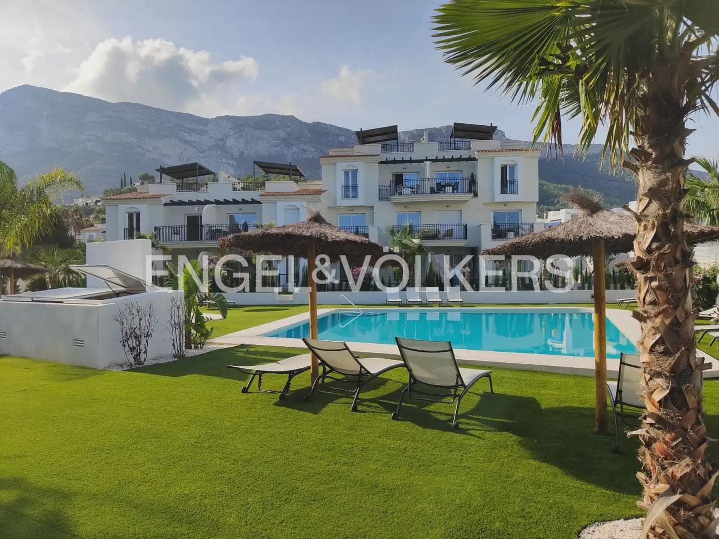 2 soveværelse Lejlighed til salg i Denia med swimmingpool garage - € 381.150 (Ref: 8234700)