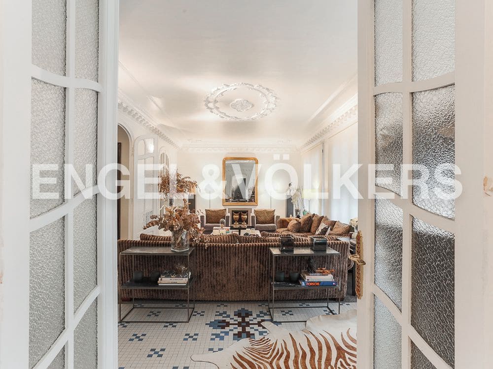 4 Zimmer Wohnung zu verkaufen in Valencia Stadt mit Garage - 1.650.000 € (Ref: 8234719)