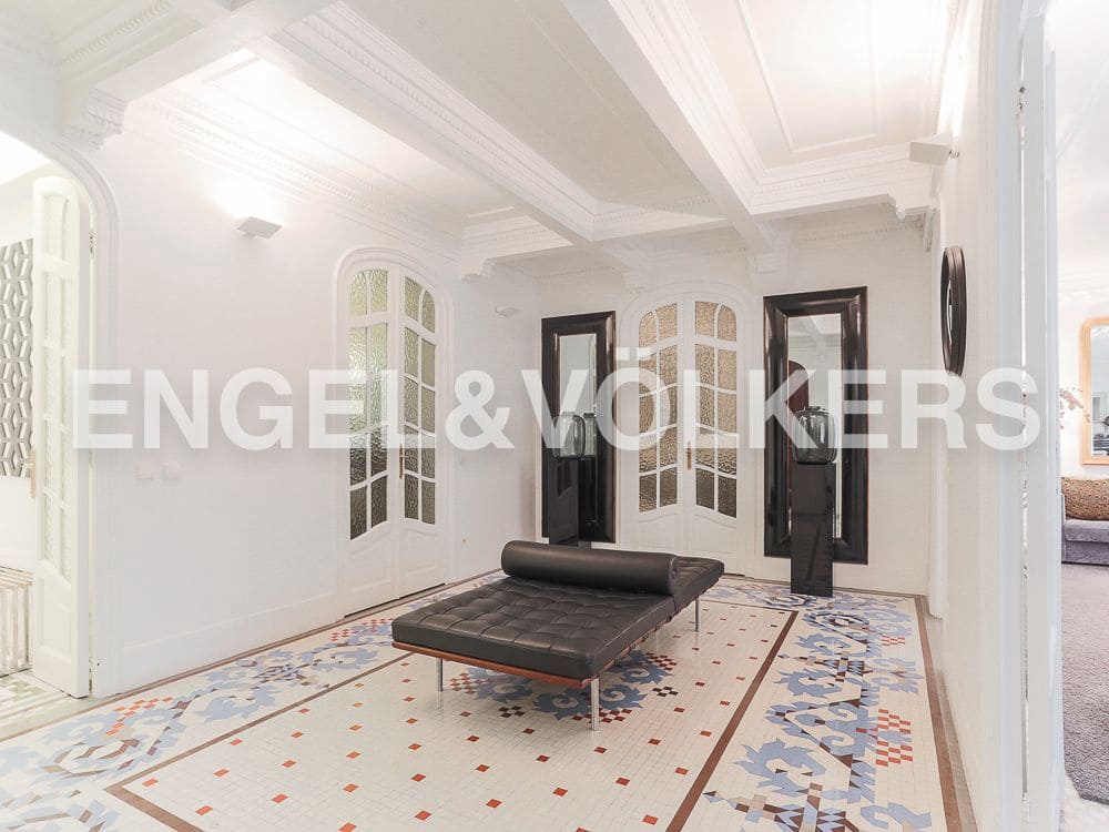 4 Zimmer Wohnung zu verkaufen in Valencia Stadt mit Garage - 1.650.000 € (Ref: 8234719)