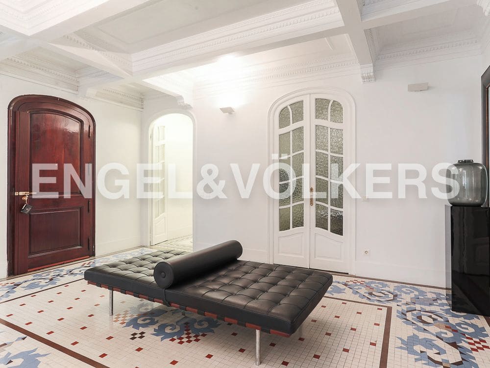 4 Zimmer Wohnung zu verkaufen in Valencia Stadt mit Garage - 1.650.000 € (Ref: 8234719)