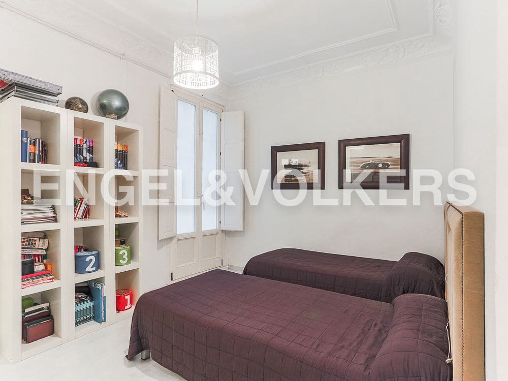 4 Zimmer Wohnung zu verkaufen in Valencia Stadt mit Garage - 1.650.000 € (Ref: 8234719)
