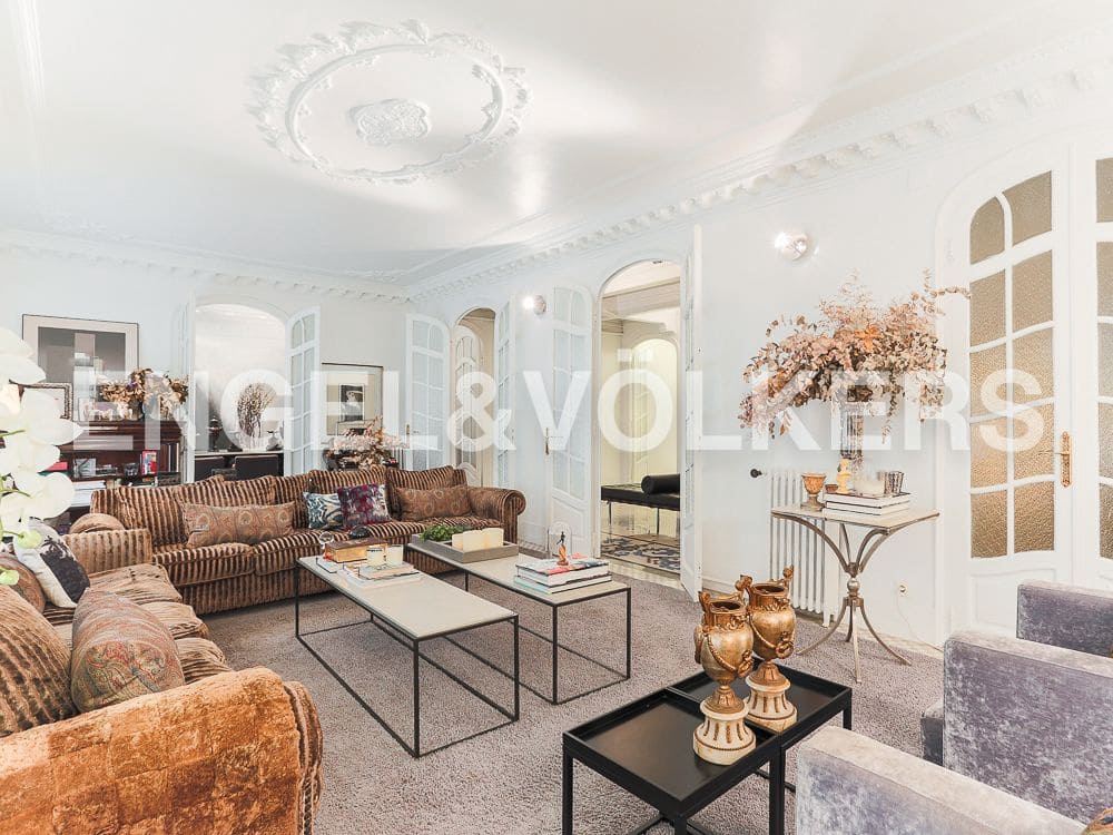 4 Zimmer Wohnung zu verkaufen in Valencia Stadt mit Garage - 1.650.000 € (Ref: 8234719)