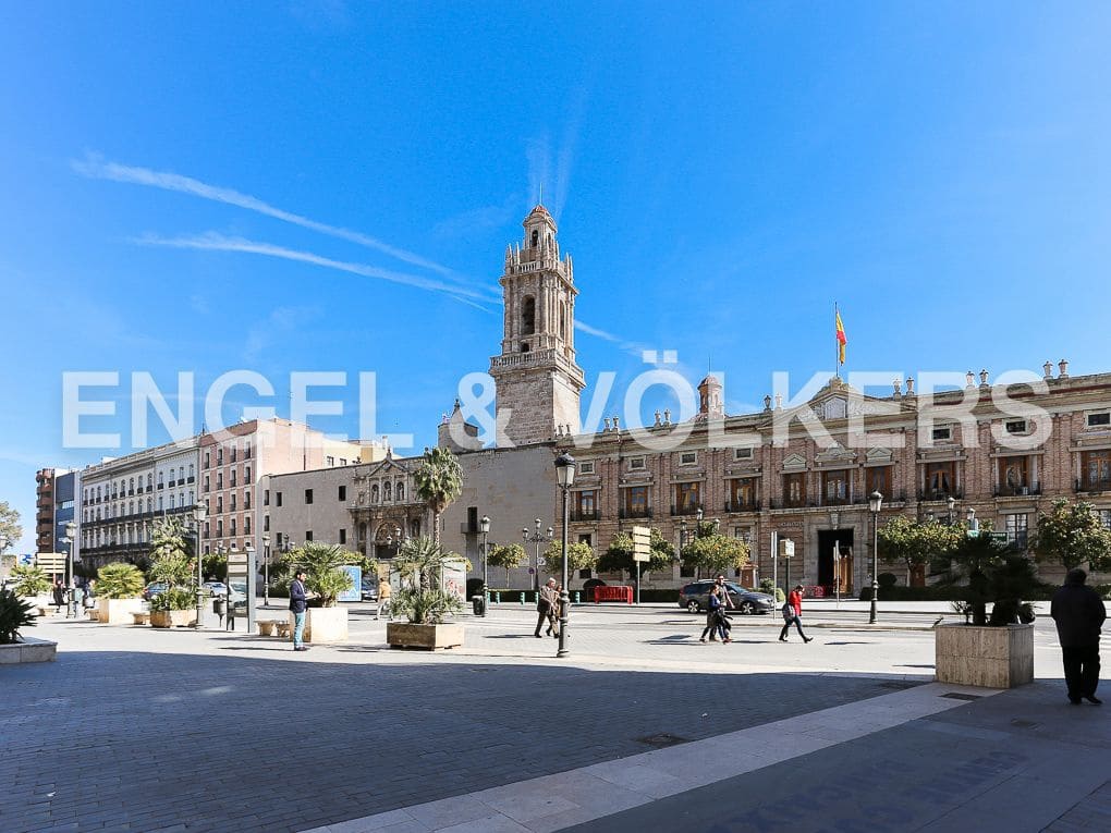 4 Zimmer Wohnung zu verkaufen in Valencia Stadt mit Garage - 1.650.000 € (Ref: 8234719)