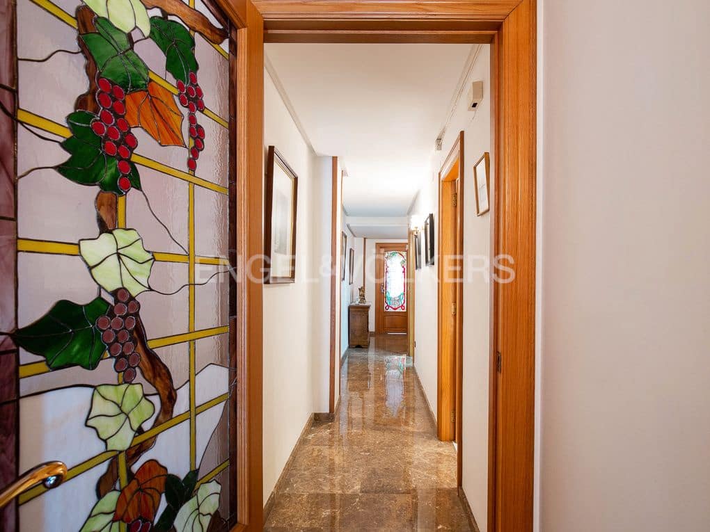 4 Zimmer Wohnung zu verkaufen in Valencia Stadt mit Garage - 695.000 € (Ref: 8234823)