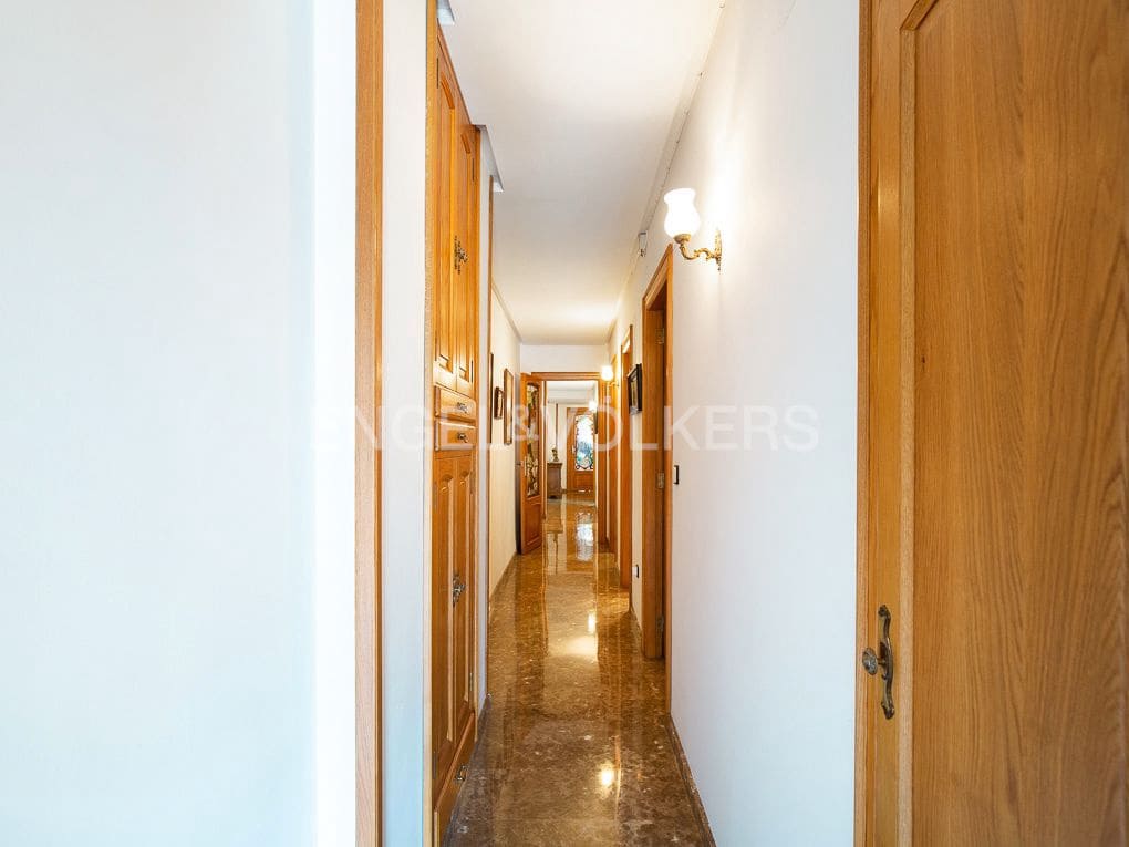 4 Zimmer Wohnung zu verkaufen in Valencia Stadt mit Garage - 695.000 € (Ref: 8234823)
