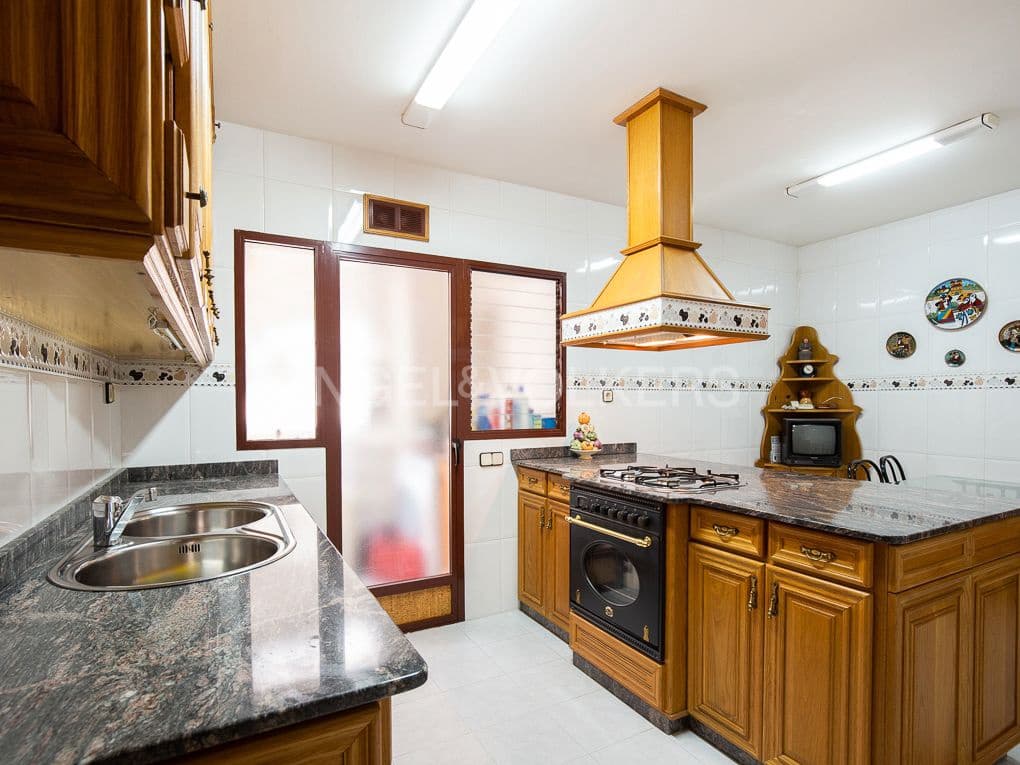 4 Zimmer Wohnung zu verkaufen in Valencia Stadt mit Garage - 695.000 € (Ref: 8234823)