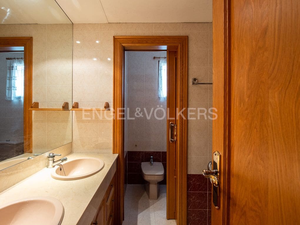 4 Zimmer Wohnung zu verkaufen in Valencia Stadt mit Garage - 695.000 € (Ref: 8234823)