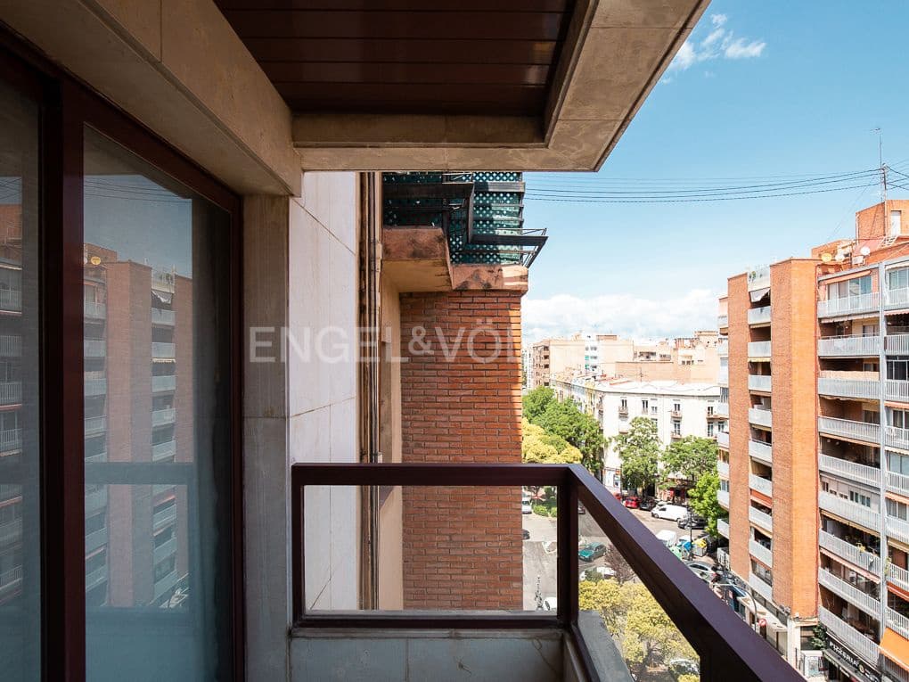 4 Zimmer Wohnung zu verkaufen in Valencia Stadt mit Garage - 695.000 € (Ref: 8234823)