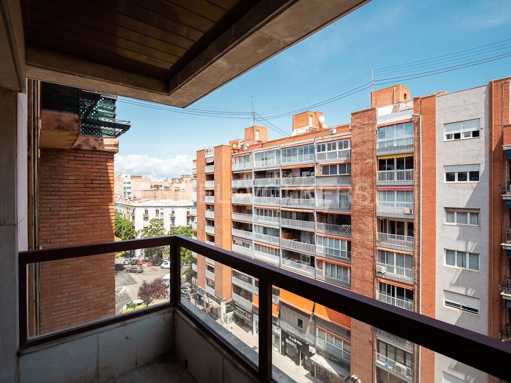 4 Zimmer Wohnung zu verkaufen in Valencia Stadt mit Garage - 695.000 € (Ref: 8234823)