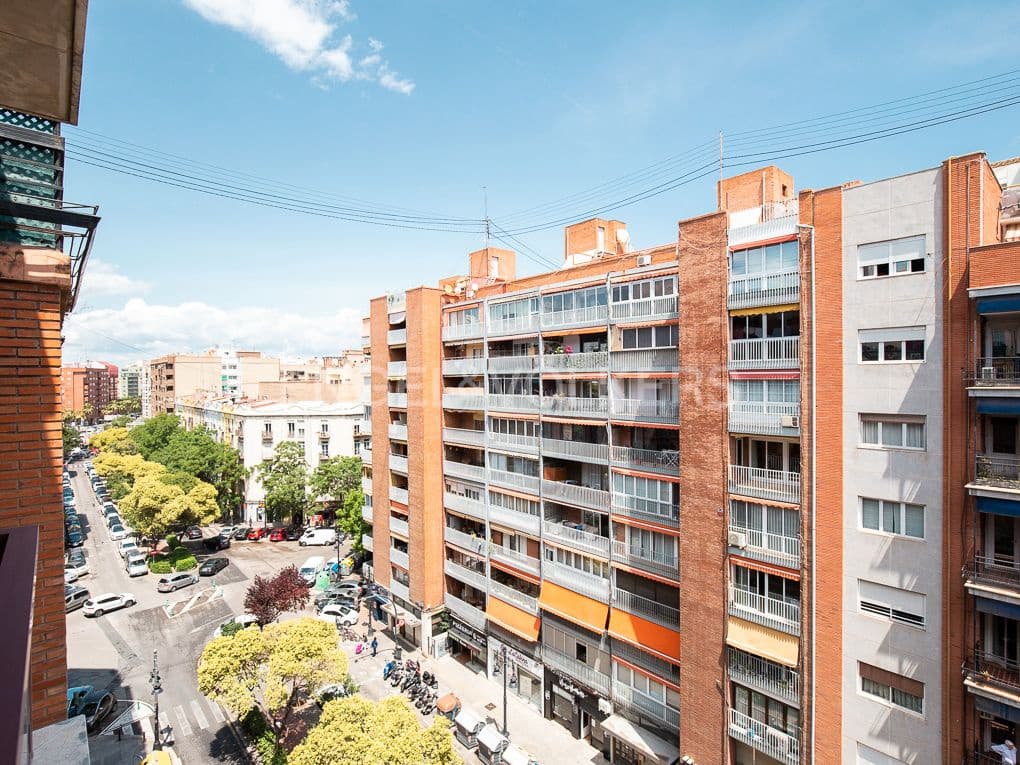 4 Zimmer Wohnung zu verkaufen in Valencia Stadt mit Garage - 695.000 € (Ref: 8234823)