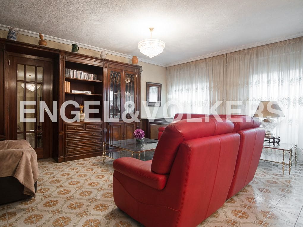 4 bedroom Apartment for sale in Vila-real - € 210,000 (Ref: 8234833)