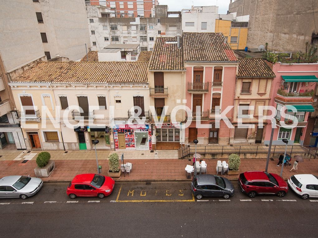4 bedroom Apartment for sale in Vila-real - € 210,000 (Ref: 8234833)