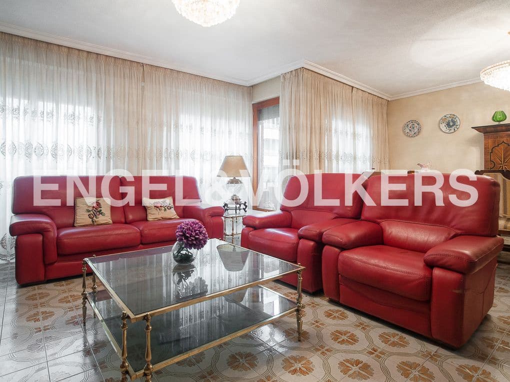 4 bedroom Apartment for sale in Vila-real - € 210,000 (Ref: 8234833)