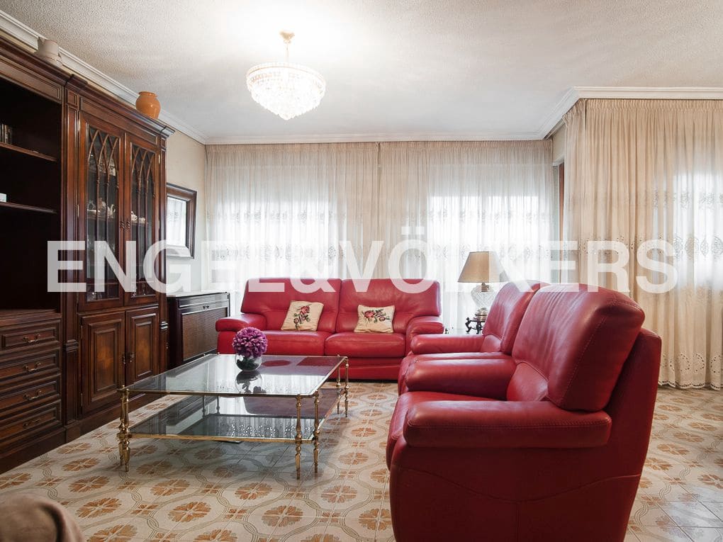 4 bedroom Apartment for sale in Vila-real - € 210,000 (Ref: 8234833)