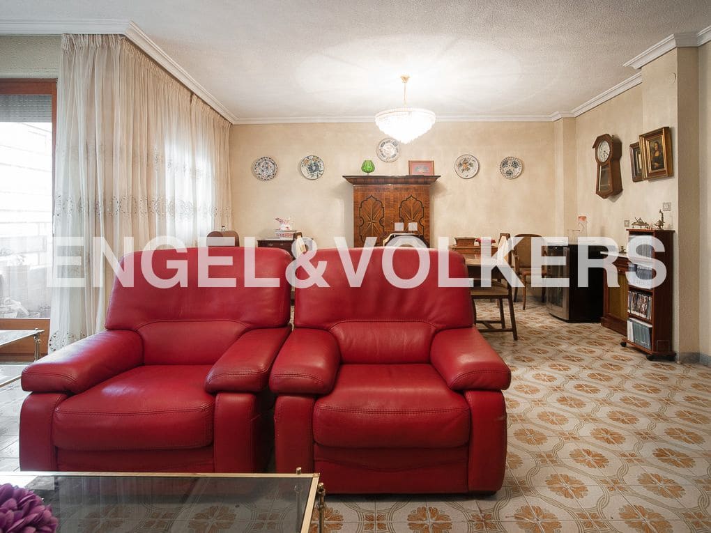 4 bedroom Apartment for sale in Vila-real - € 210,000 (Ref: 8234833)