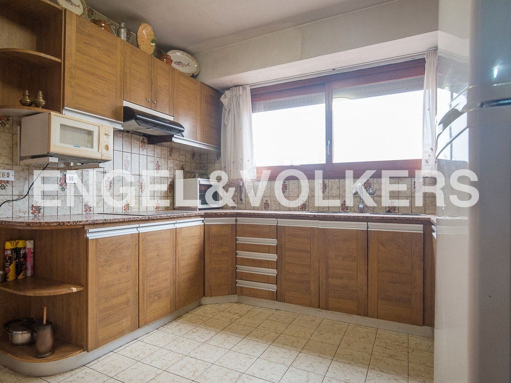 4 bedroom Apartment for sale in Vila-real - € 210,000 (Ref: 8234833)