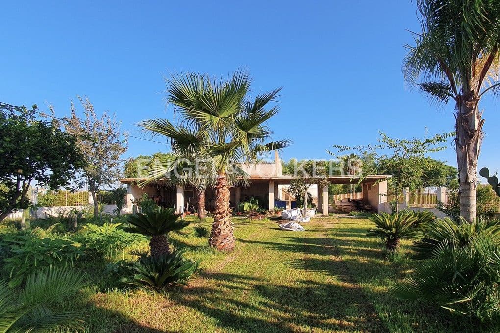 3 bedroom Flat for sale in Valencia city with garage - € 550,000 (Ref: 8234896)