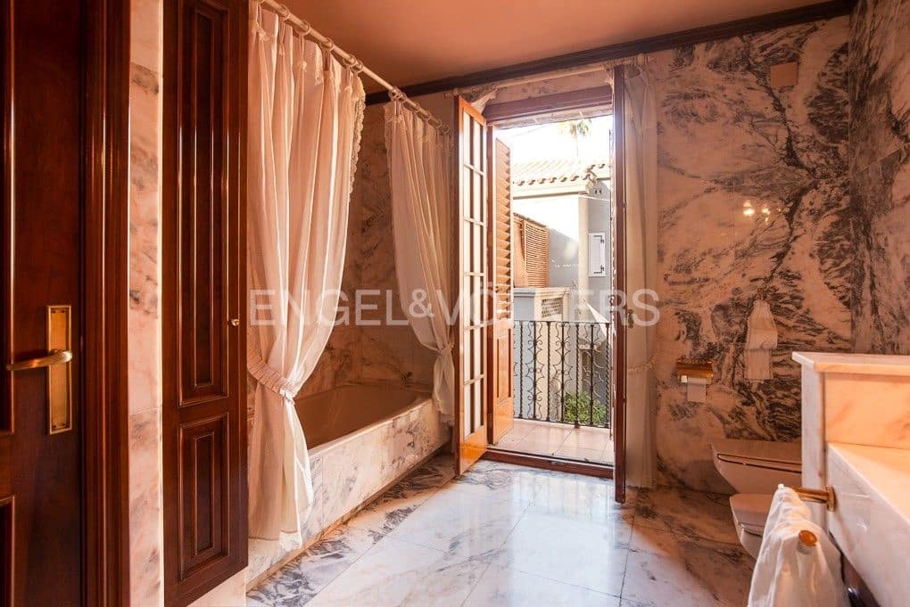 Casa de 4 habitaciones en Castelló de la Plana en venta con garaje - 650.000 € (Ref: 8234967)