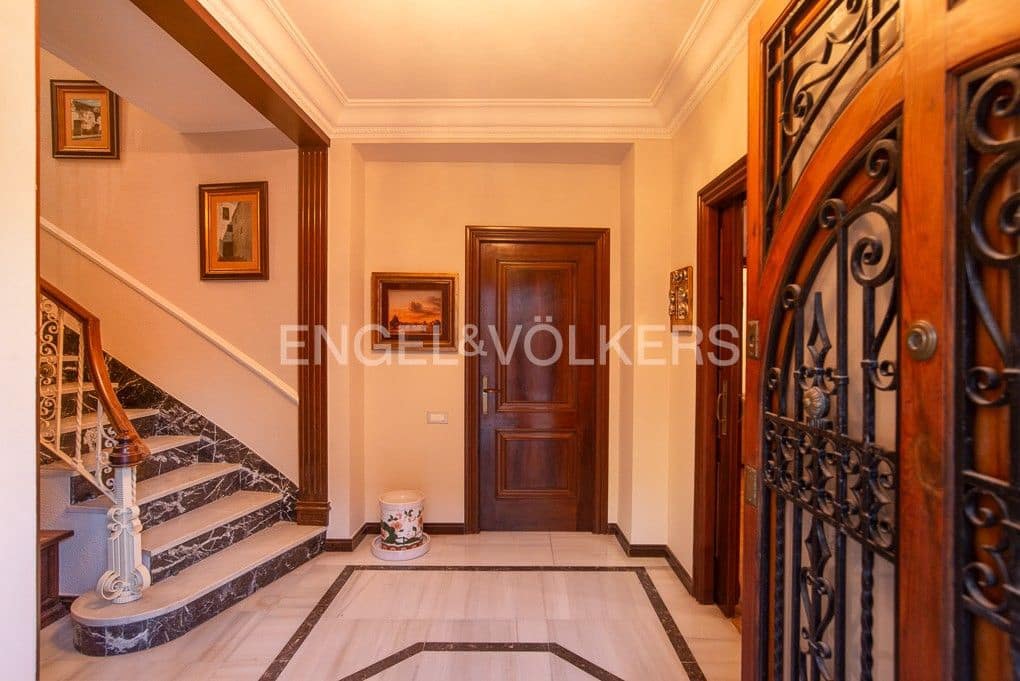 Casa de 4 habitaciones en Castelló de la Plana en venta con garaje - 650.000 € (Ref: 8234967)