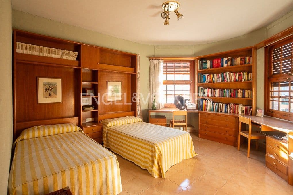 Casa de 4 habitaciones en Castelló de la Plana en venta con garaje - 650.000 € (Ref: 8234967)