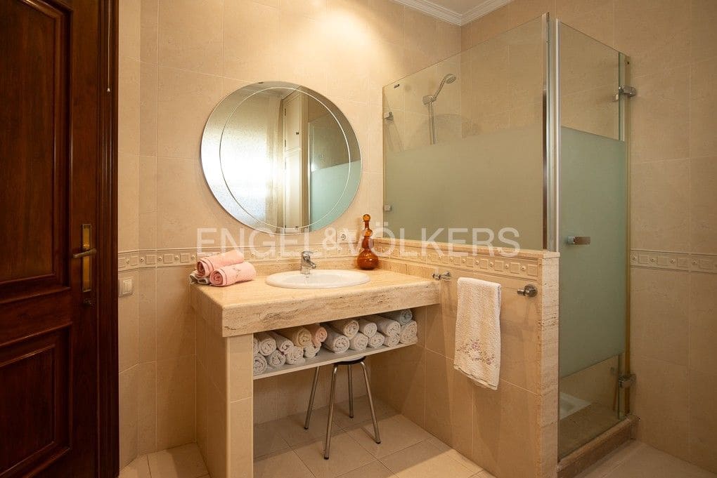 Casa de 4 habitaciones en Castelló de la Plana en venta con garaje - 650.000 € (Ref: 8234967)