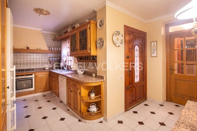 Casa de 4 habitaciones en Este, Castelló de la Plana en venta con garaje - 650.000 € (Ref: 8234967)