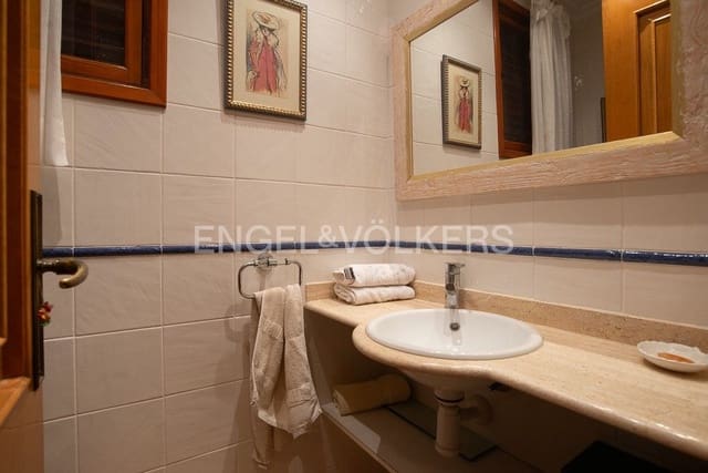 Casa de 4 habitaciones en Este, Castelló de la Plana en venta con garaje - 650.000 € (Ref: 8234967)