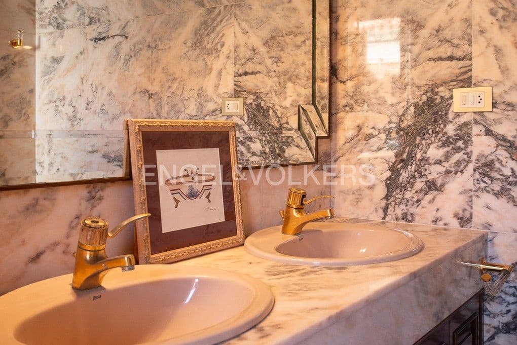 Casa de 4 habitaciones en Castelló de la Plana en venta con garaje - 650.000 € (Ref: 8234967)