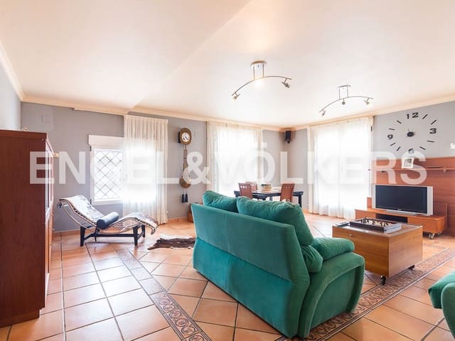 4 soveværelse Villa til salg i Fuenterrobles med garage - € 290.000 (Ref: 8234986)