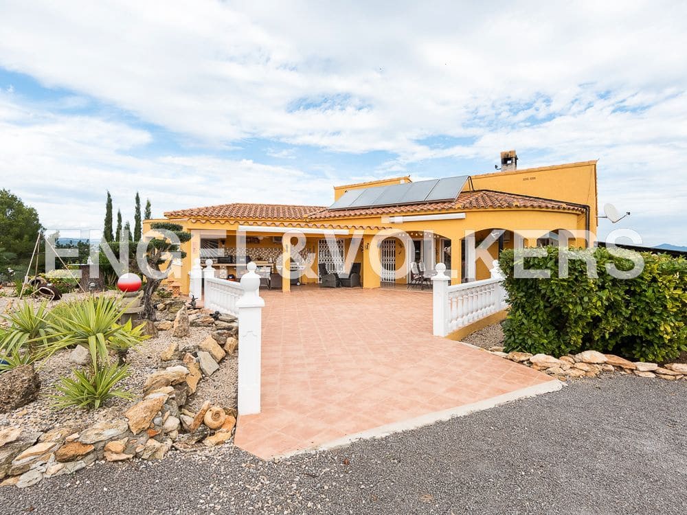 2 bedroom Villa for sale in Calig with garage - € 375,000 (Ref: 8235016)