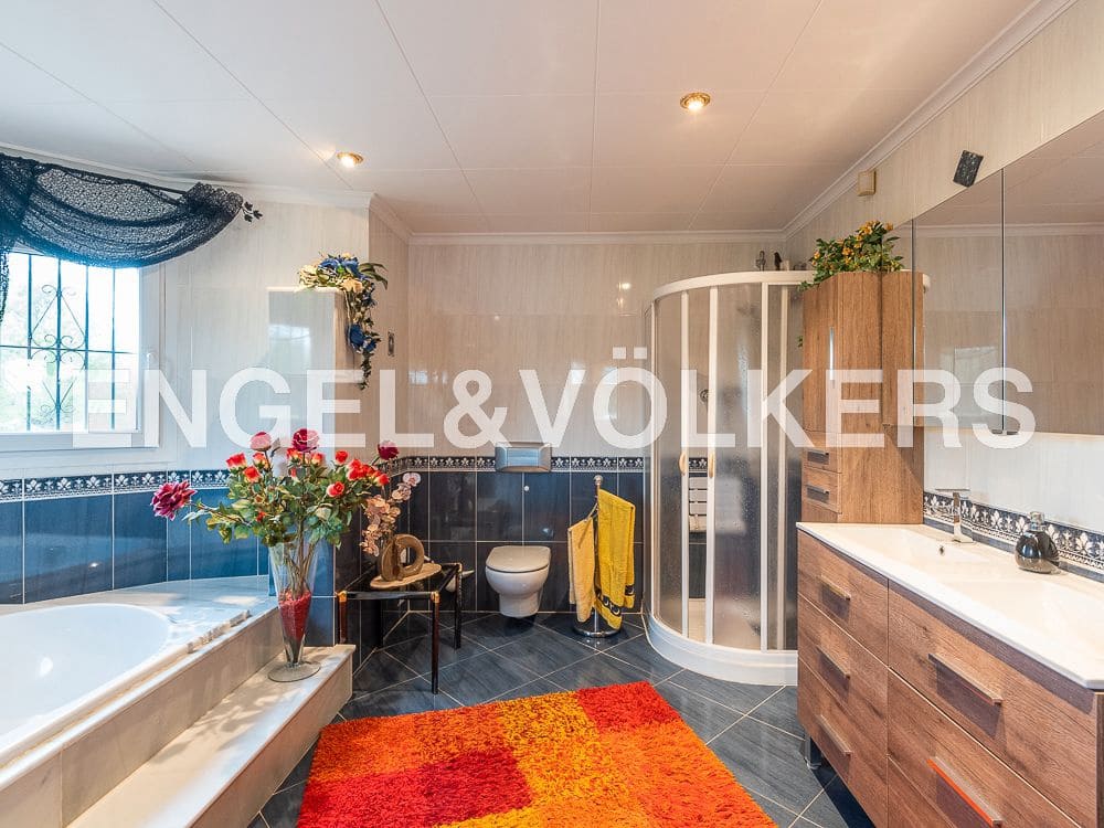 2 bedroom Villa for sale in Calig with garage - € 375,000 (Ref: 8235016)
